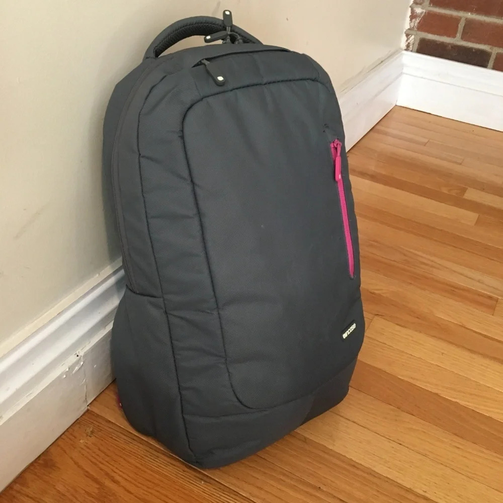 Incase Laptop Bag - Picture 5 of 8